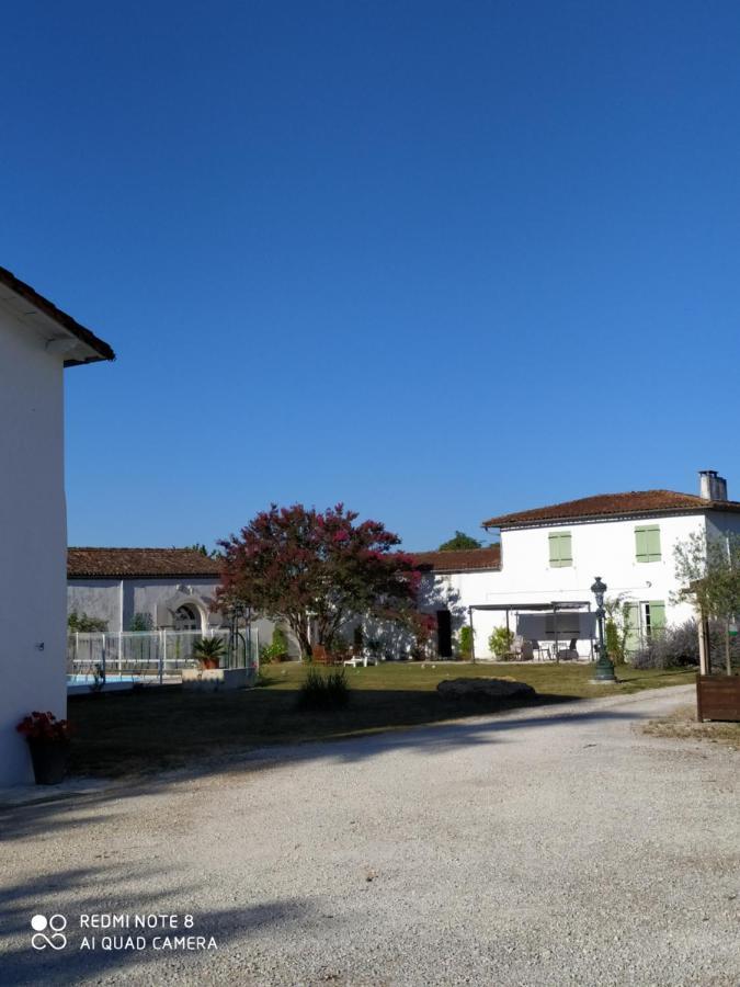 Ferienwohnung Domaine Moulin D' Elemiah Gémozac Exterior foto